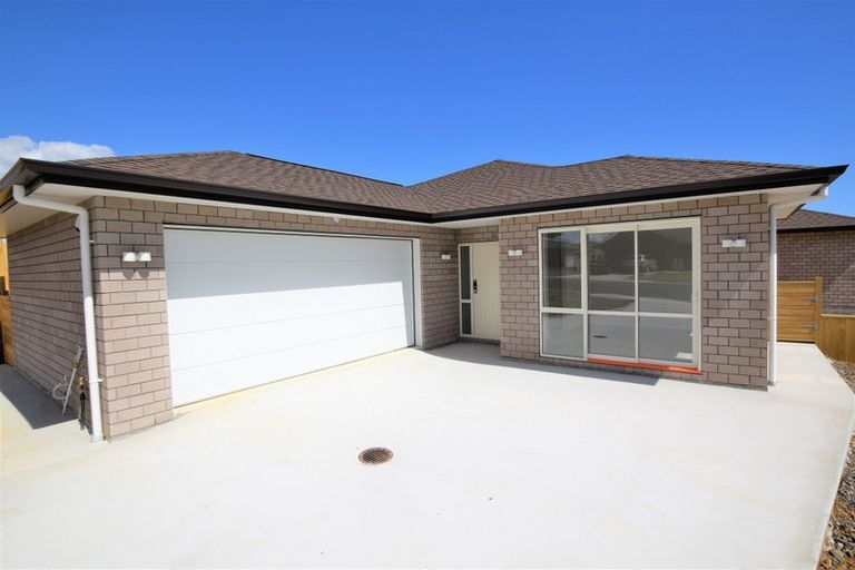 Photo of property in 36 Harbour Crest Drive, Waiuku, 2123