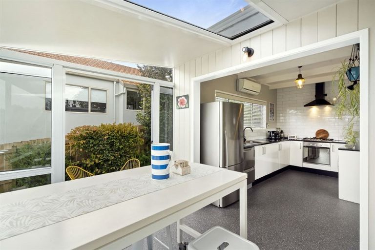 Photo of property in 1/18 Bevyn Street, Castor Bay, Auckland, 0620