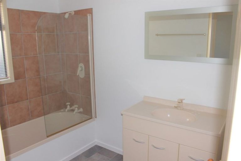 Photo of property in 47 Kiddle Drive, Hilltop, Taupo, 3330