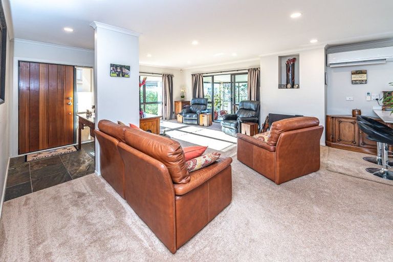Photo of property in Caversham Park, 2/2 Caversham Road, Westmere, Whanganui, 4501