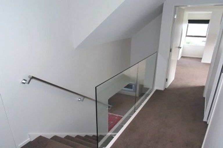 Photo of property in 5 Ramphal Terrace, Khandallah, Wellington, 6035