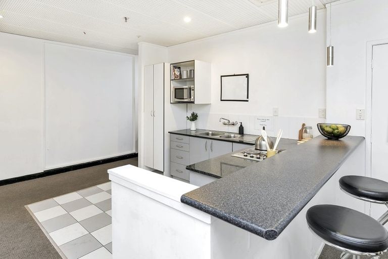 Photo of property in 17f Albert Street, Palmerston North, 4414