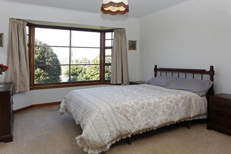 Photo of property in 27 Munro Street, Redwood, Christchurch, 8051