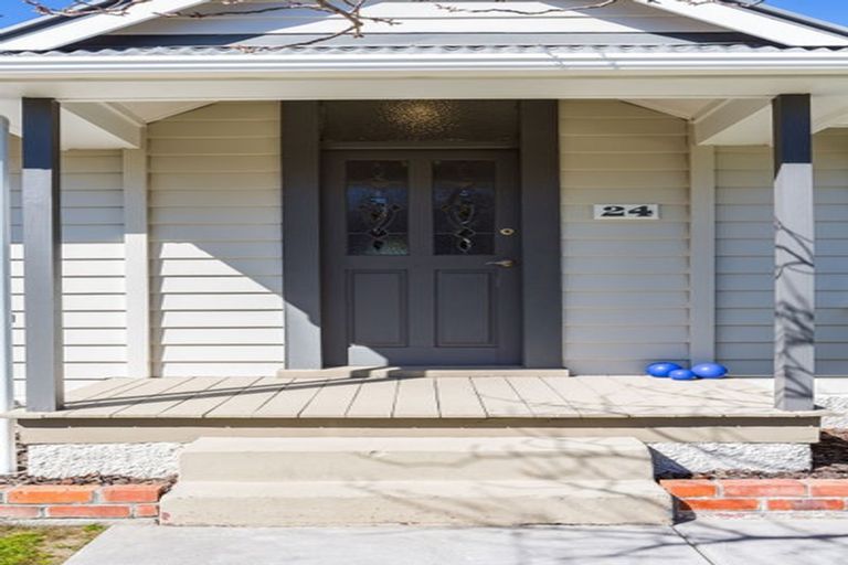 Photo of property in 24 Elizabeth Street, Moera, Lower Hutt, 5010