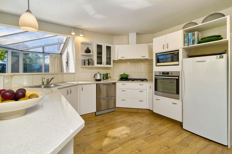 Photo of property in 6 Kingsgate Close, Havelock North, 4130