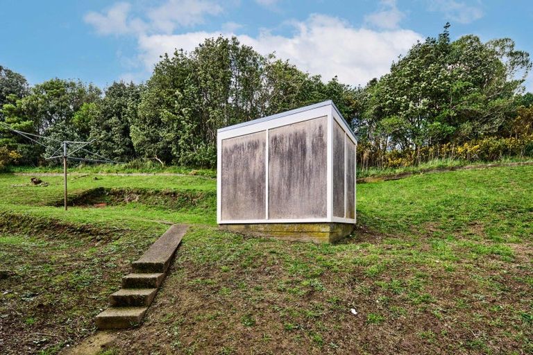 Photo of property in 35 Durham Street, Cannons Creek, Porirua, 5024