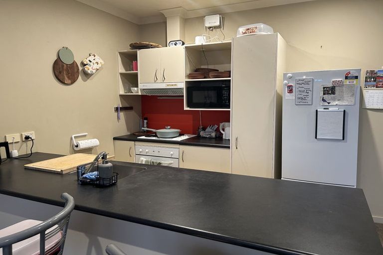 Photo of property in Mclean Towers, 3d/3 Shakespeare Road, Napier South, Napier, 4110