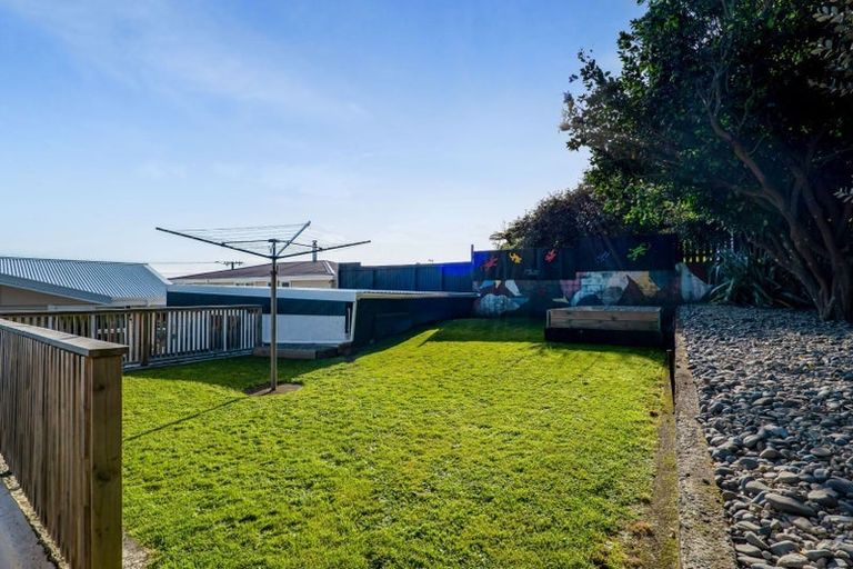 Photo of property in 19 Clearmont Crescent, Blagdon, New Plymouth, 4310