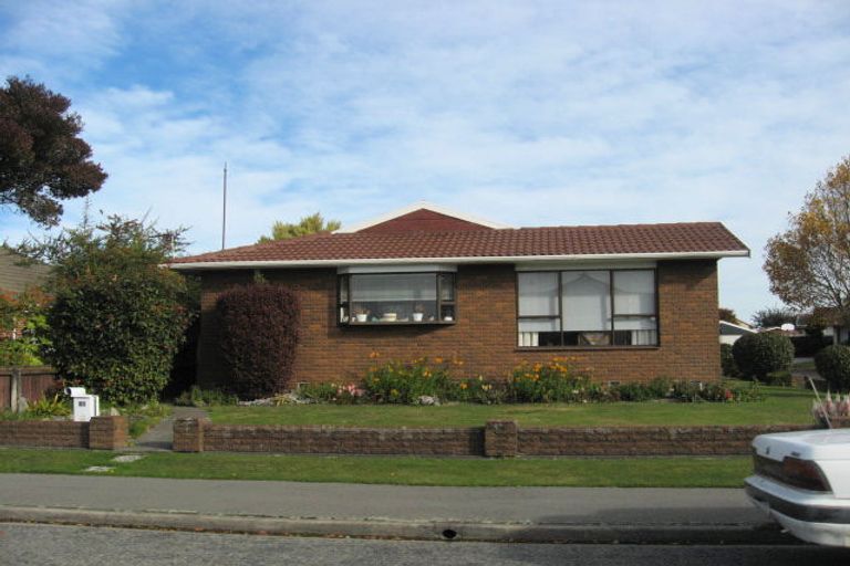 Photo of property in 74 Cheyenne Street, Sockburn, Christchurch, 8042