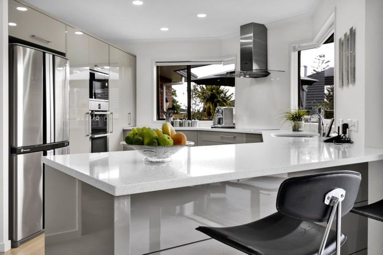 Photo of property in 3b Larsen Place, Merrilands, New Plymouth, 4312