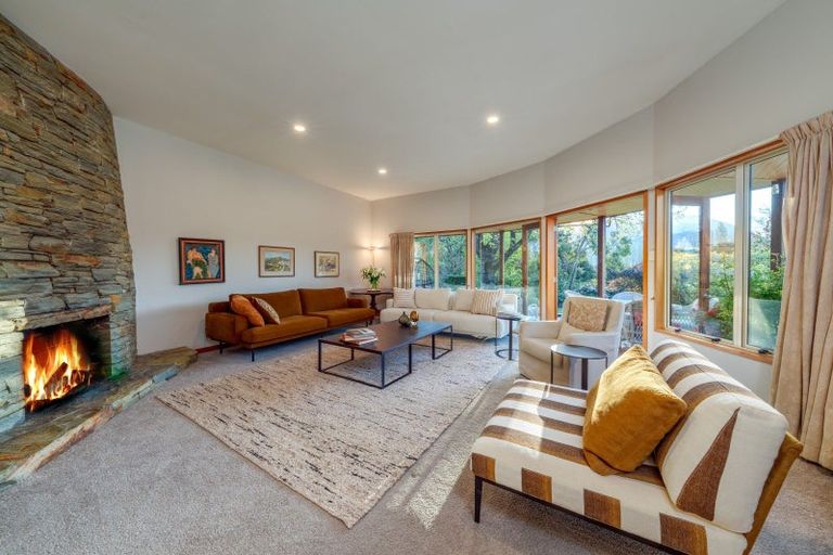 Photo of property in 30 Beacon Point Road, Wanaka, 9305