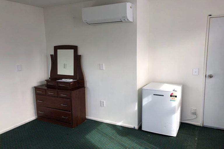 Photo of property in 6 Tonga Place, Riccarton, Christchurch, 8041