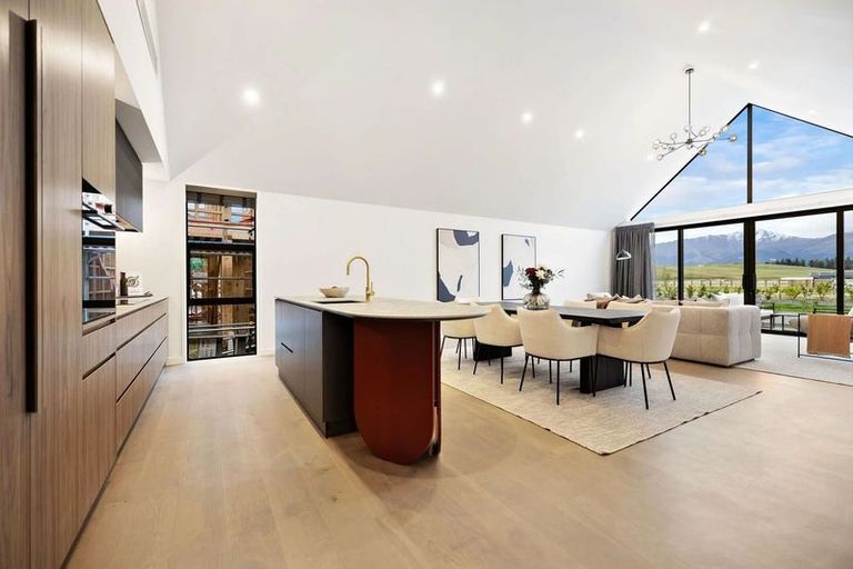 Photo of property in 8 Taurus Lane, Jacks Point, 9371