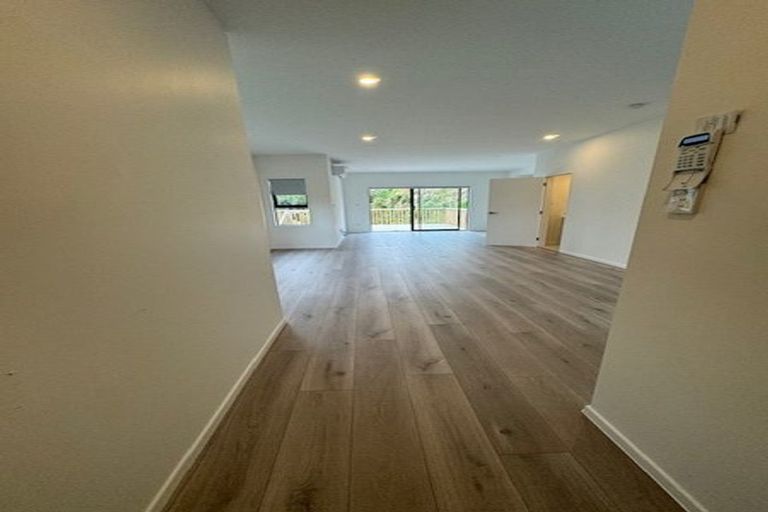 Photo of property in 47a Crestview Rise, Papakura, 2110