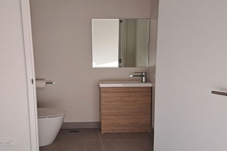 Photo of property in 7/36 Westgate Drive, Westgate, Auckland, 0614