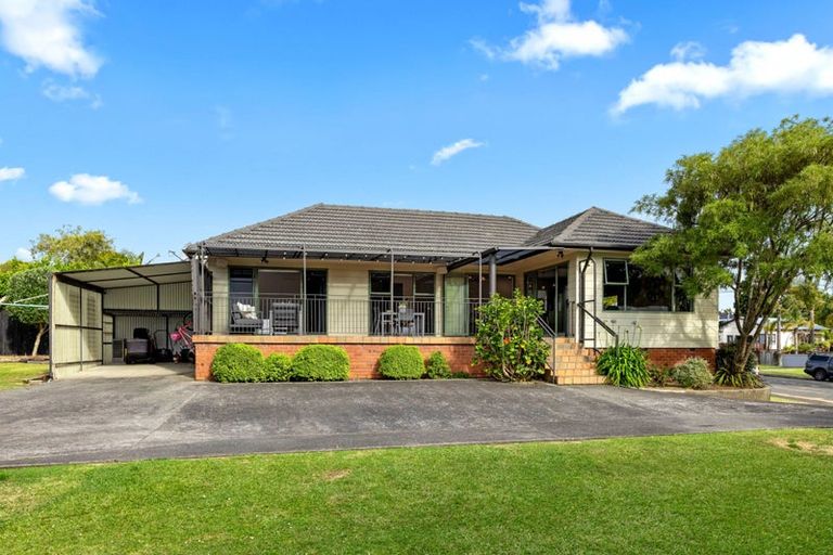 Photo of property in 2 Wharf Road, Te Atatu Peninsula, Auckland, 0610