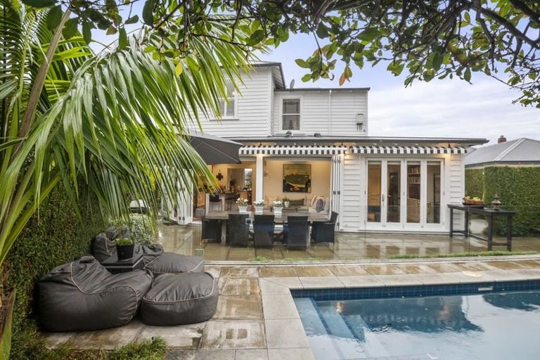 Photo of property in 63 Tainui Road, Devonport, Auckland, 0624