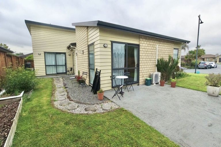 Photo of property in 16 Chadwick Place, Rototuna North, Hamilton, 3210