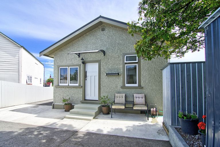 Photo of property in 12 Albert Street, Masterton, 5810