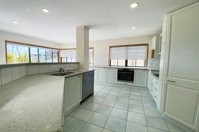 Photo of property in 212 Whitford Road, Shamrock Park, Auckland, 2016