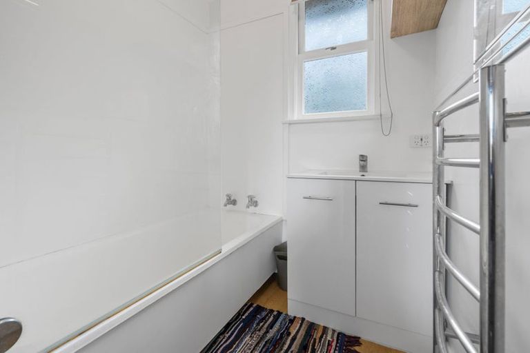 Photo of property in 102 Easther Crescent, Kew, Dunedin, 9012