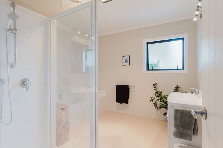 Photo of property in 30 Charles Cross Street, Longburn, Palmerston North, 4412