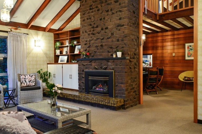 Photo of property in 72 Braid Road, St Andrews, Hamilton, 3200