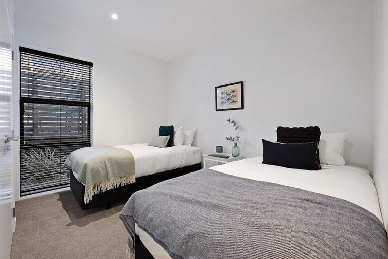 Photo of property in 54 Falconer Rise, Jacks Point, Queenstown, 9371