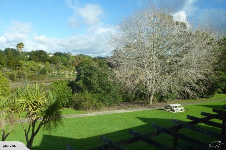 Photo of property in 9q Clearwater Cove, West Harbour, Auckland, 0618