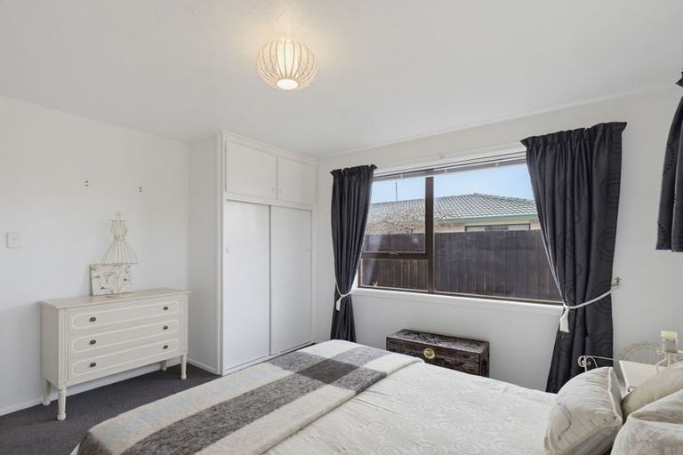 Photo of property in 69 Sarabande Avenue, Redwood, Christchurch, 8051