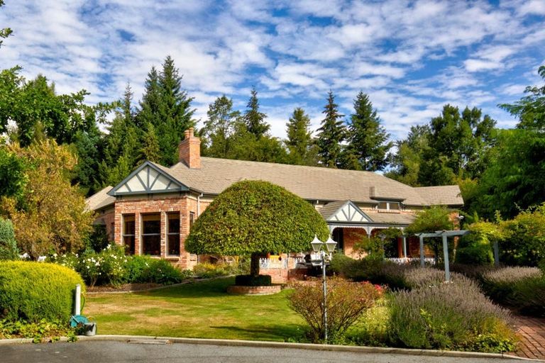 Photo of property in 8 Rutherford Road, Lake Hayes, Queenstown, 9371