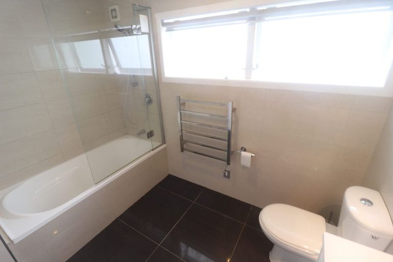 Photo of property in 273 Glenvar Road, Long Bay, Auckland, 0630