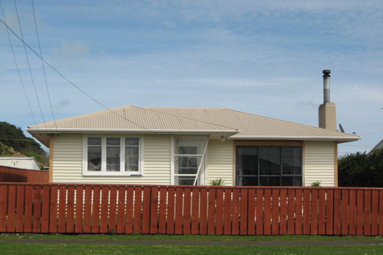 Photo of property in 79 Strange Street, Waitara, 4320