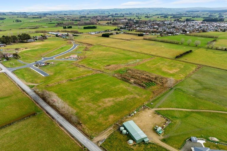 Photo of property in 21 Back Road, Okains Bay, 7583