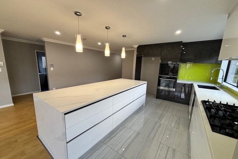 Photo of property in 4 Opouatu Avenue, Glenbrook, Waiuku, 2681