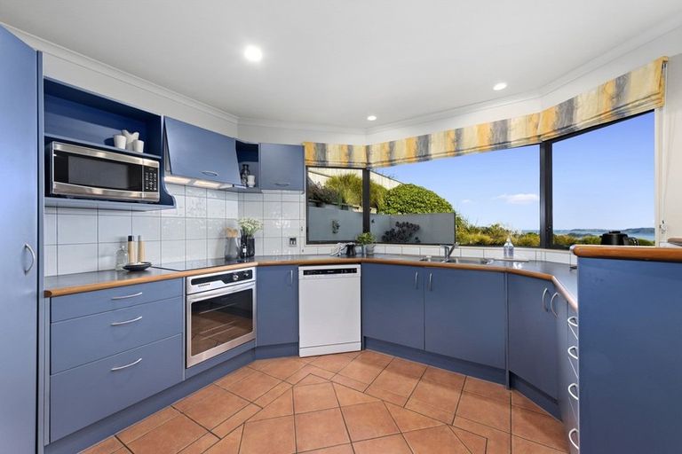 Photo of property in 9 Oceanview Terrace, Tirohanga, Lower Hutt, 5010