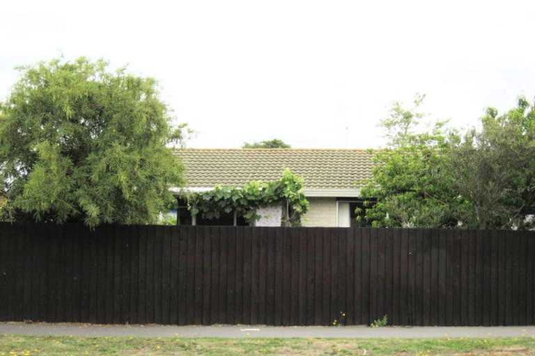 Photo of property in 6 Kuaka Crescent, Bromley, Christchurch, 8062
