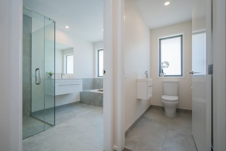 Photo of property in 22 Awatea Drive, Whitianga, 3510