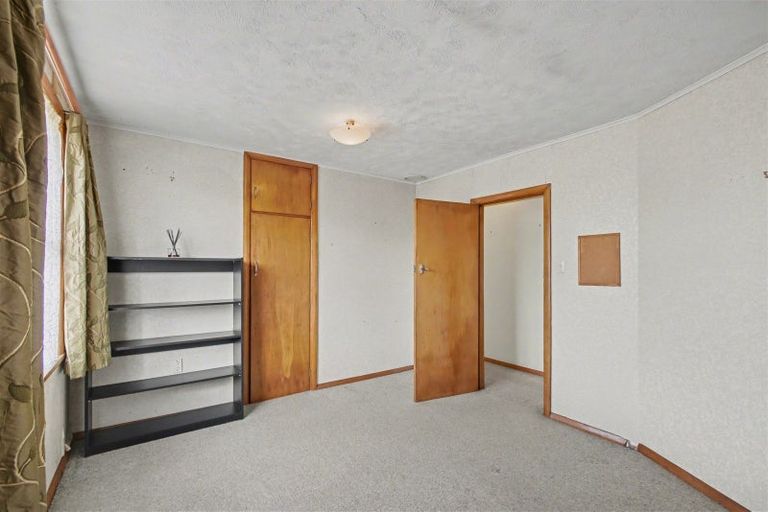 Photo of property in 47 Lyndhurst Street, Westport, 7825