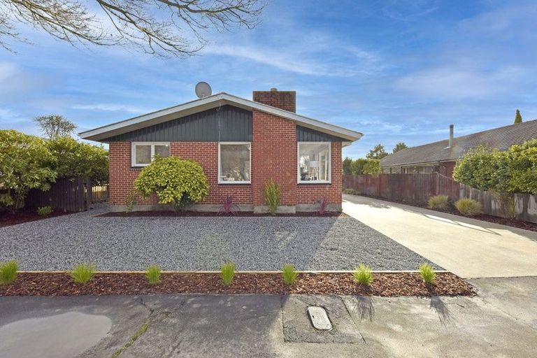 Photo of property in 1/14 Newbridge Place, Ilam, Christchurch, 8041