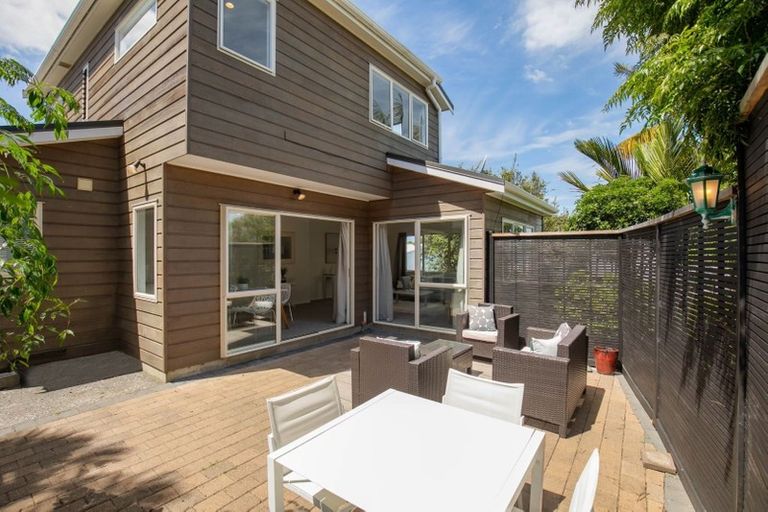 Photo of property in 1/21 Stafford Road, Northcote Point, Auckland, 0627