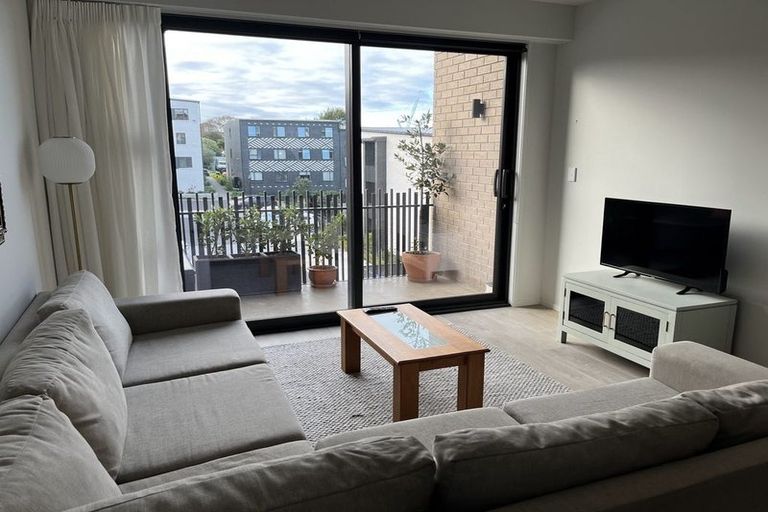 Photo of property in 202/2b Matatiki Street, Northcote, Auckland, 0627