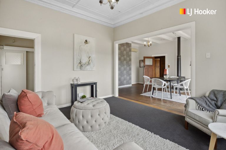 Photo of property in 32 Adderley Terrace, Ravensbourne, Dunedin, 9022