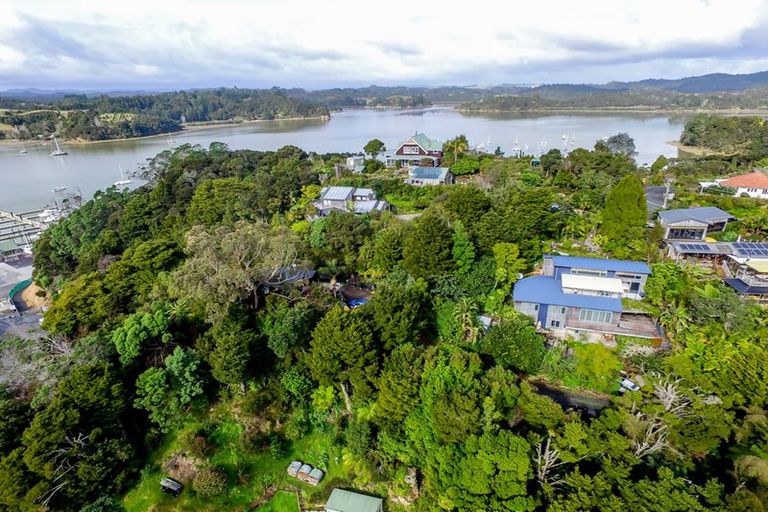 Photo of property in 8 Scoresby Street, Opua, 0200