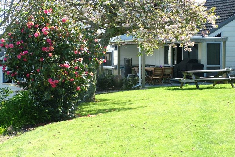 Photo of property in 72 Mountain Road, Western Heights, Rotorua, 3015
