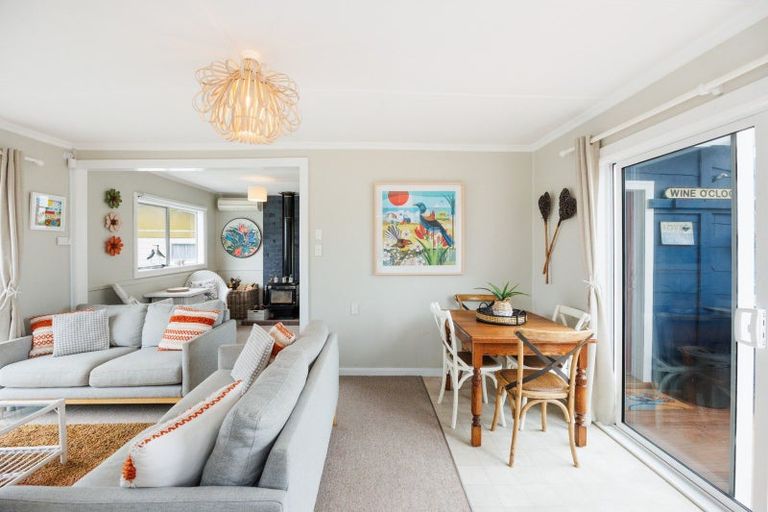 Photo of property in 7 Chaffey Street, Foxton Beach, Foxton, 4815