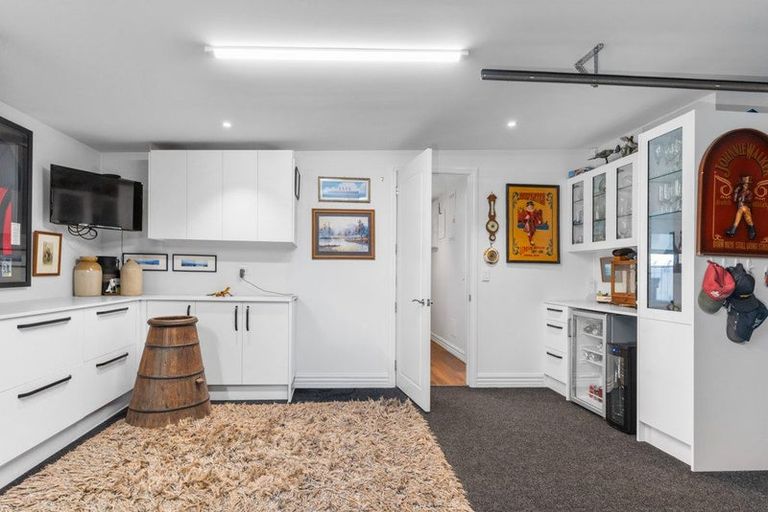 Photo of property in 197 Fendalton Road, Fendalton, Christchurch, 8052