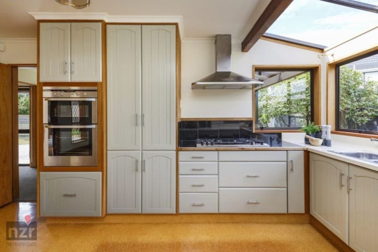 Photo of property in 3 Hind Place, Hokowhitu, Palmerston North, 4410