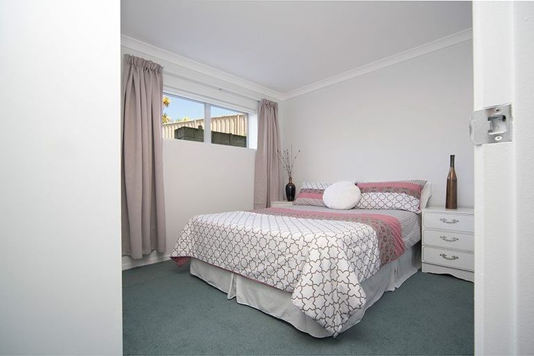 Photo of property in 10 Theodora Place, Mairangi Bay, Auckland, 0630