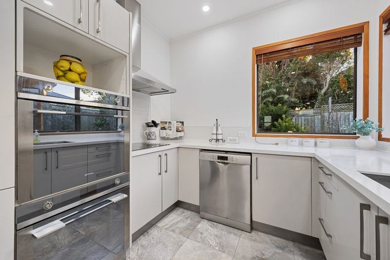 Photo of property in 3 Marlin Street, West Harbour, Auckland, 0618